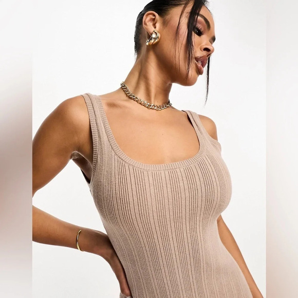 ABERCROMBIE Ribbed  Midi Dress - Picture 3 of 9